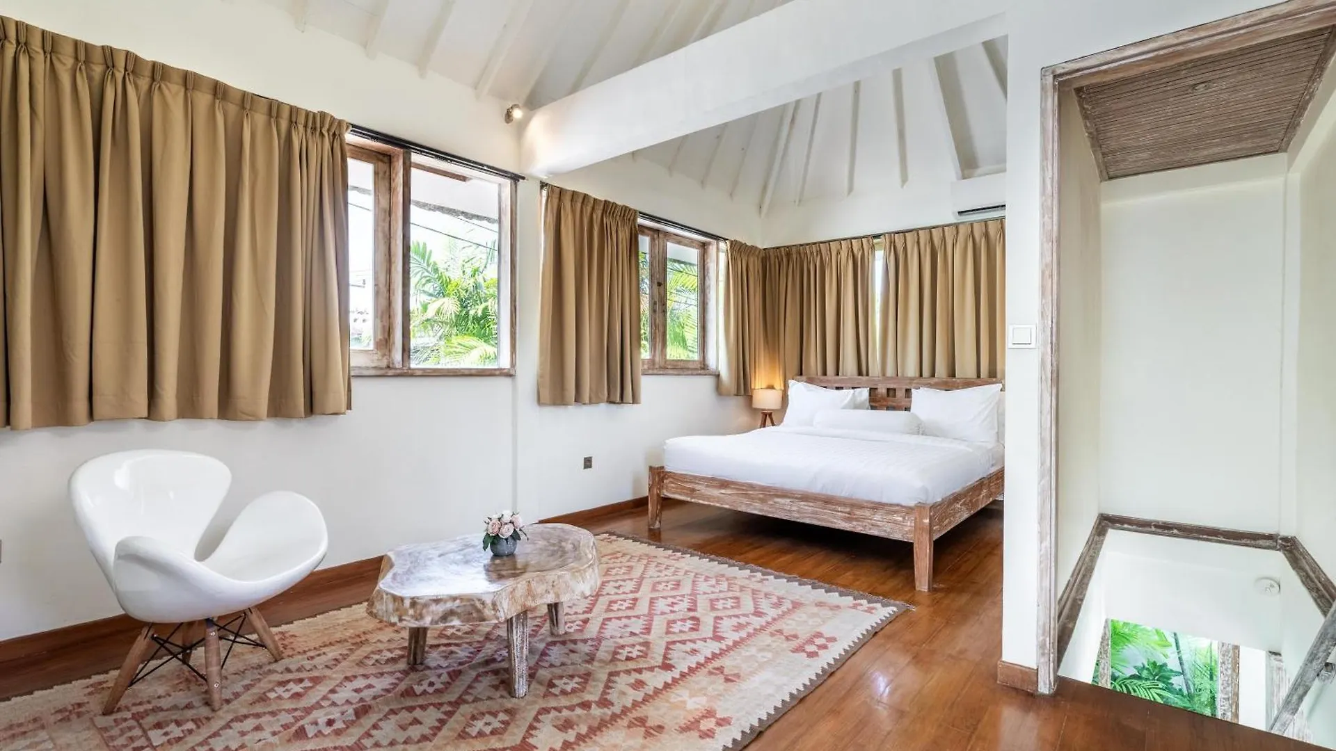Villa Oberoi 3 bedrooms Seminyak Indonesia