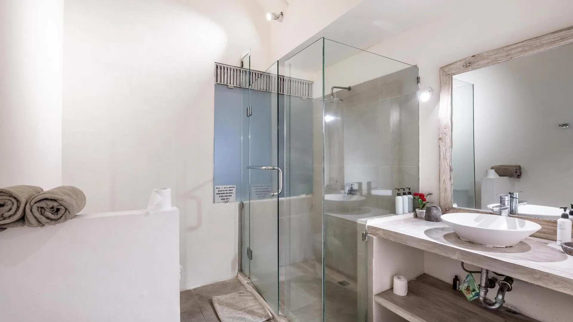 Villa Oberoi 3 bedrooms Seminyak Indonesia