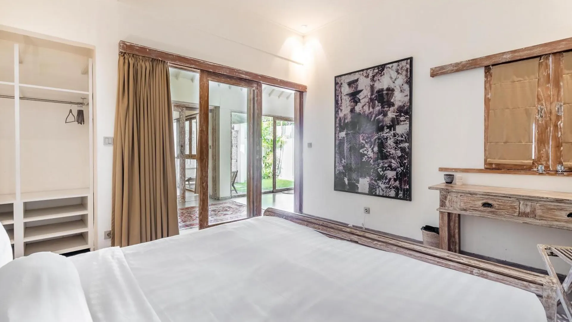 Villa Oberoi 2 Bedrooms Seminyak