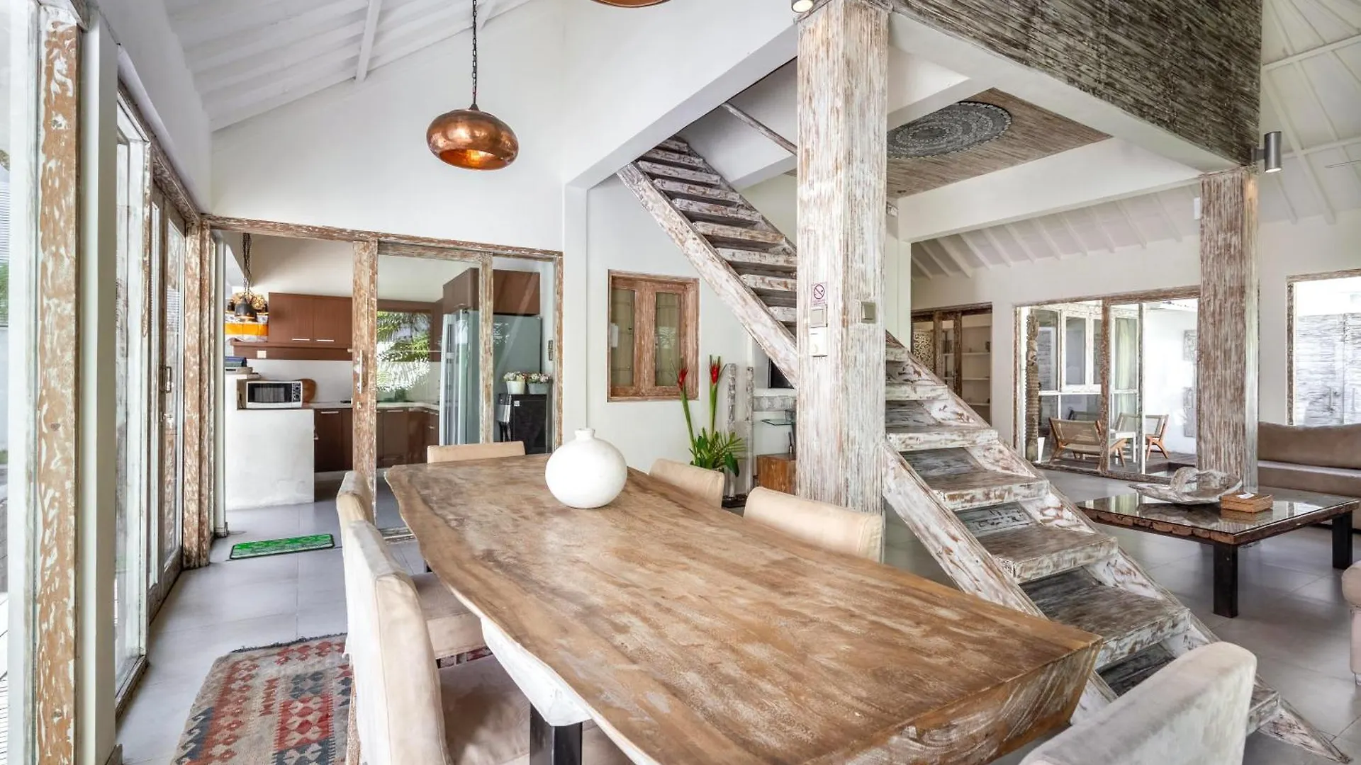 Villa Oberoi 2 Bedrooms Seminyak  0*, Seminyak (Bali)