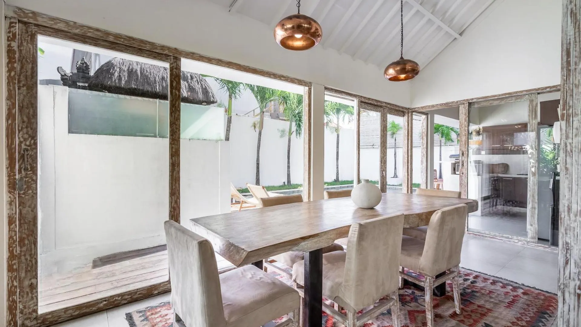 Villa Oberoi 2 Bedrooms Seminyak  0*, Seminyak (Bali) Indonesia