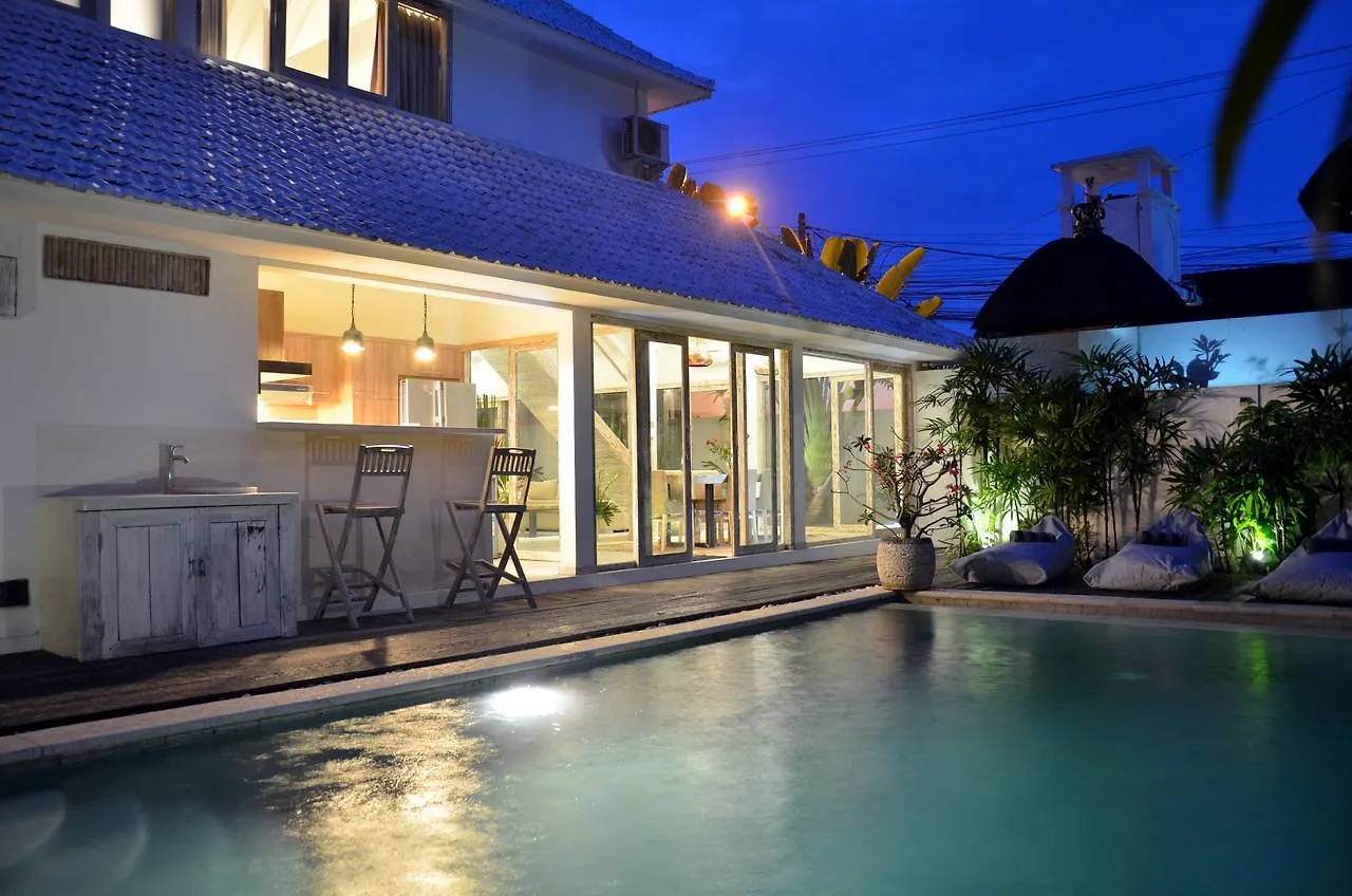 Villa Oberoi 2 Bedrooms Seminyak